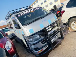 Toyota HiAce 2012 Silver