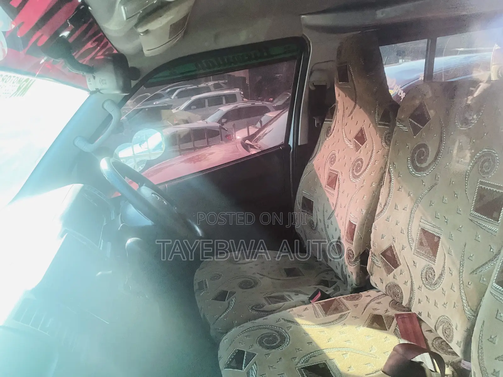 Toyota HiAce 2012 Silver