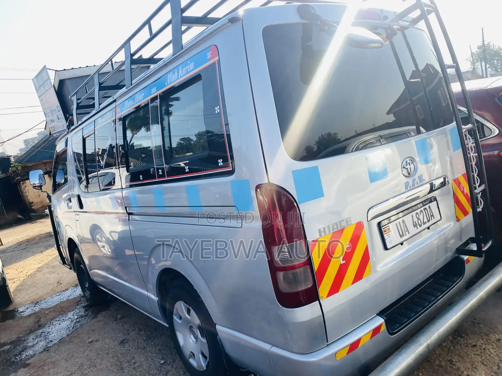 Toyota HiAce 2012 Silver