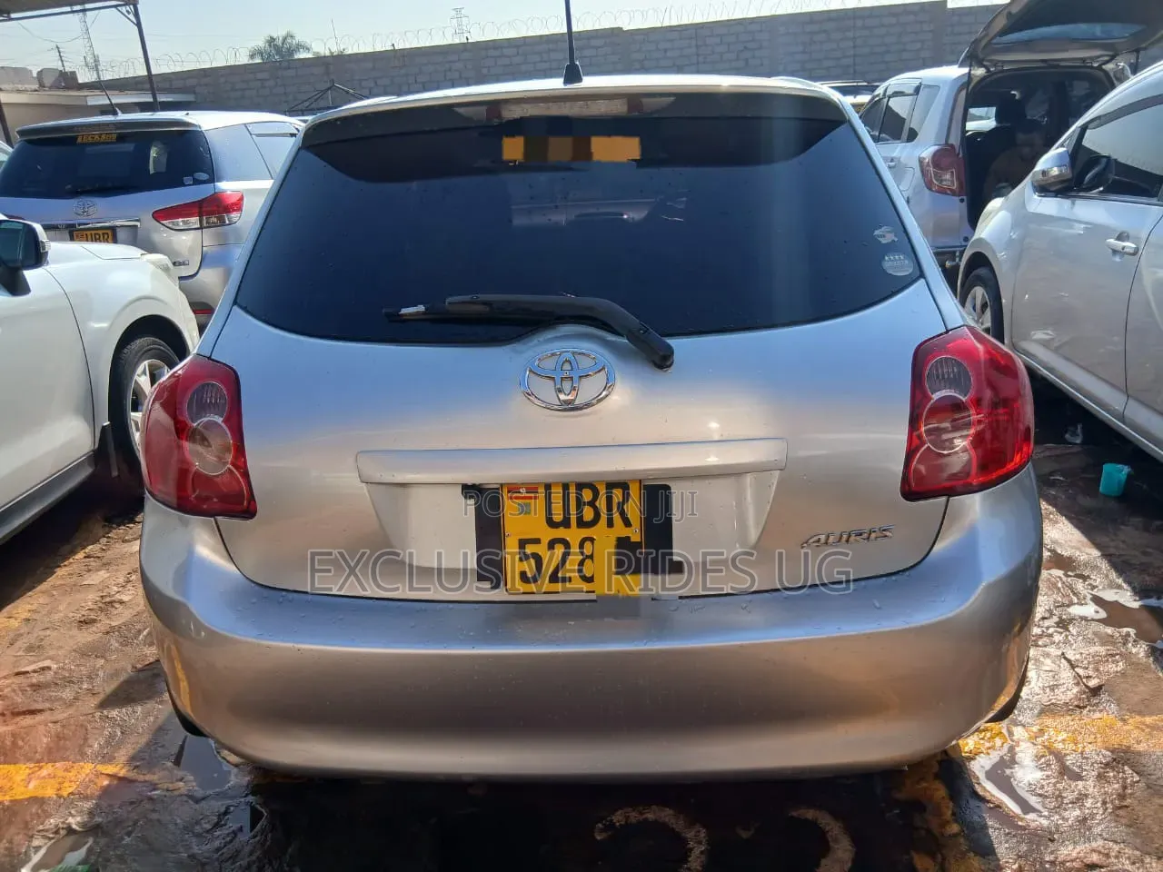 Toyota Auris 2011 Silver