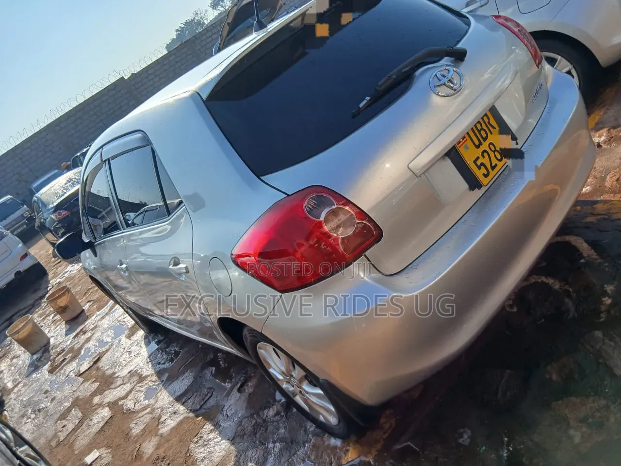Toyota Auris 2011 Silver