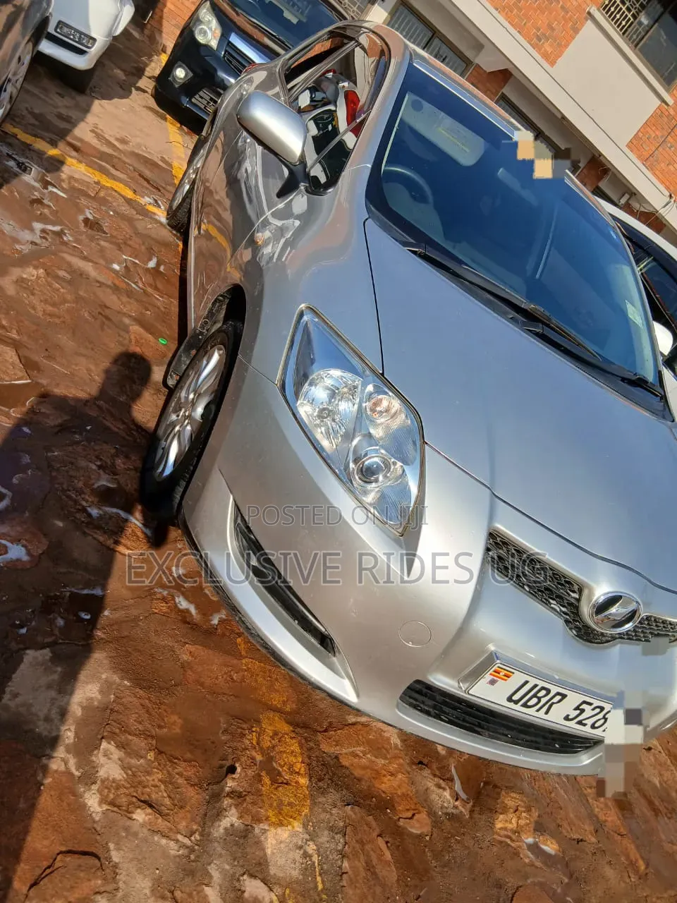 Toyota Auris 2011 Silver
