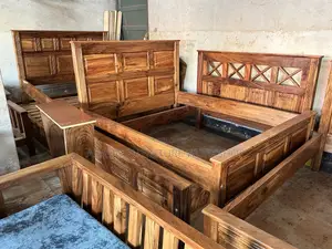 Solid Mugavu Queen Bed