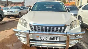 Toyota Vanguard 2011 White