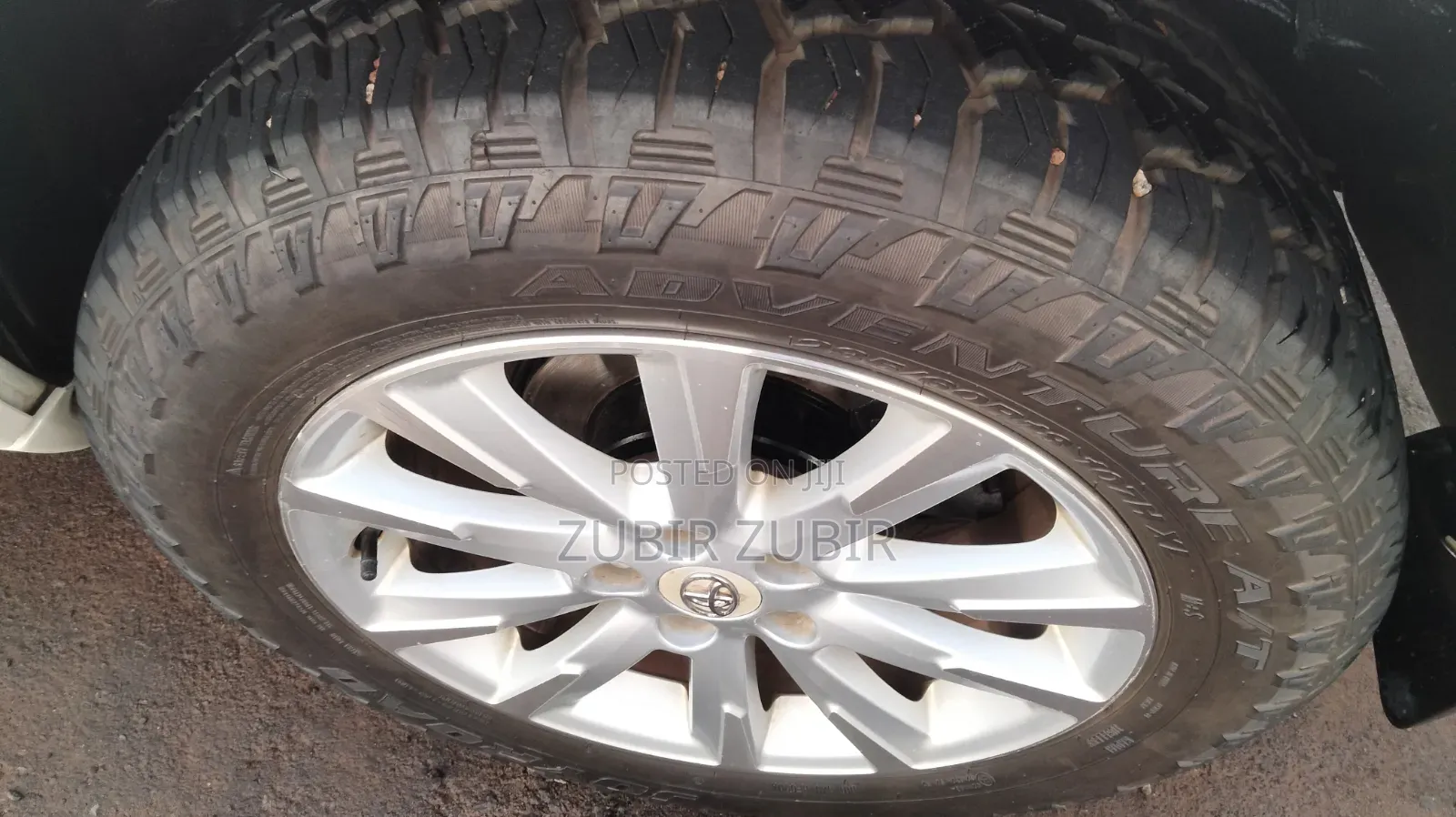 Toyota Vanguard 2011 White