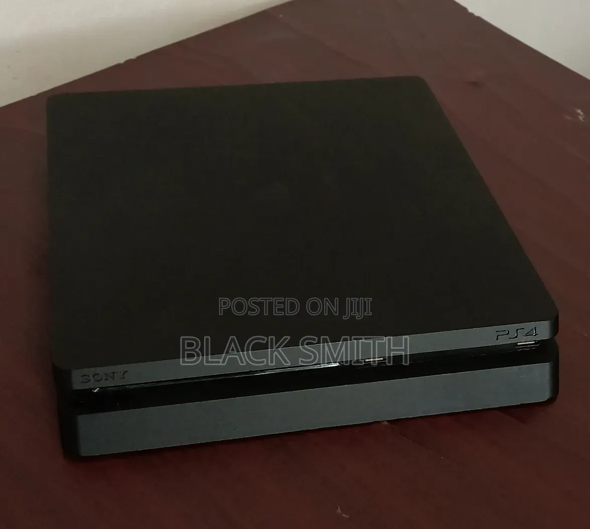 Sony Playstation 4 Slim