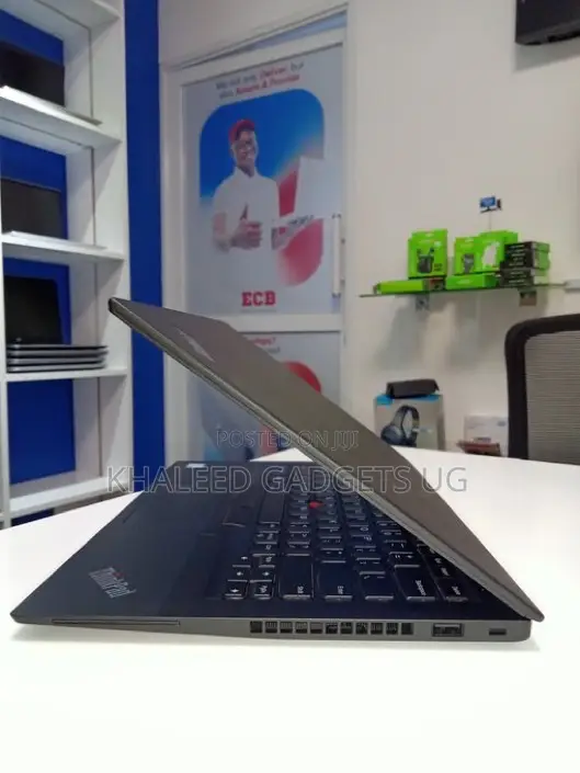 Laptop Lenovo ThinkPad T490s 16GB Intel Core i5 SSD 256GB