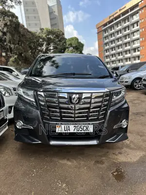 Toyota Alphard 2017 Gold