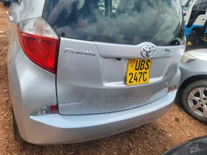 Toyota Ractis 2008 Silver