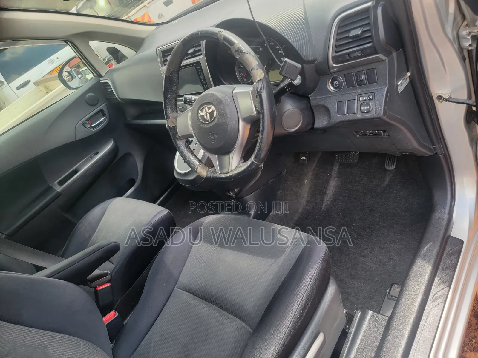 Toyota Ractis 2008 Silver
