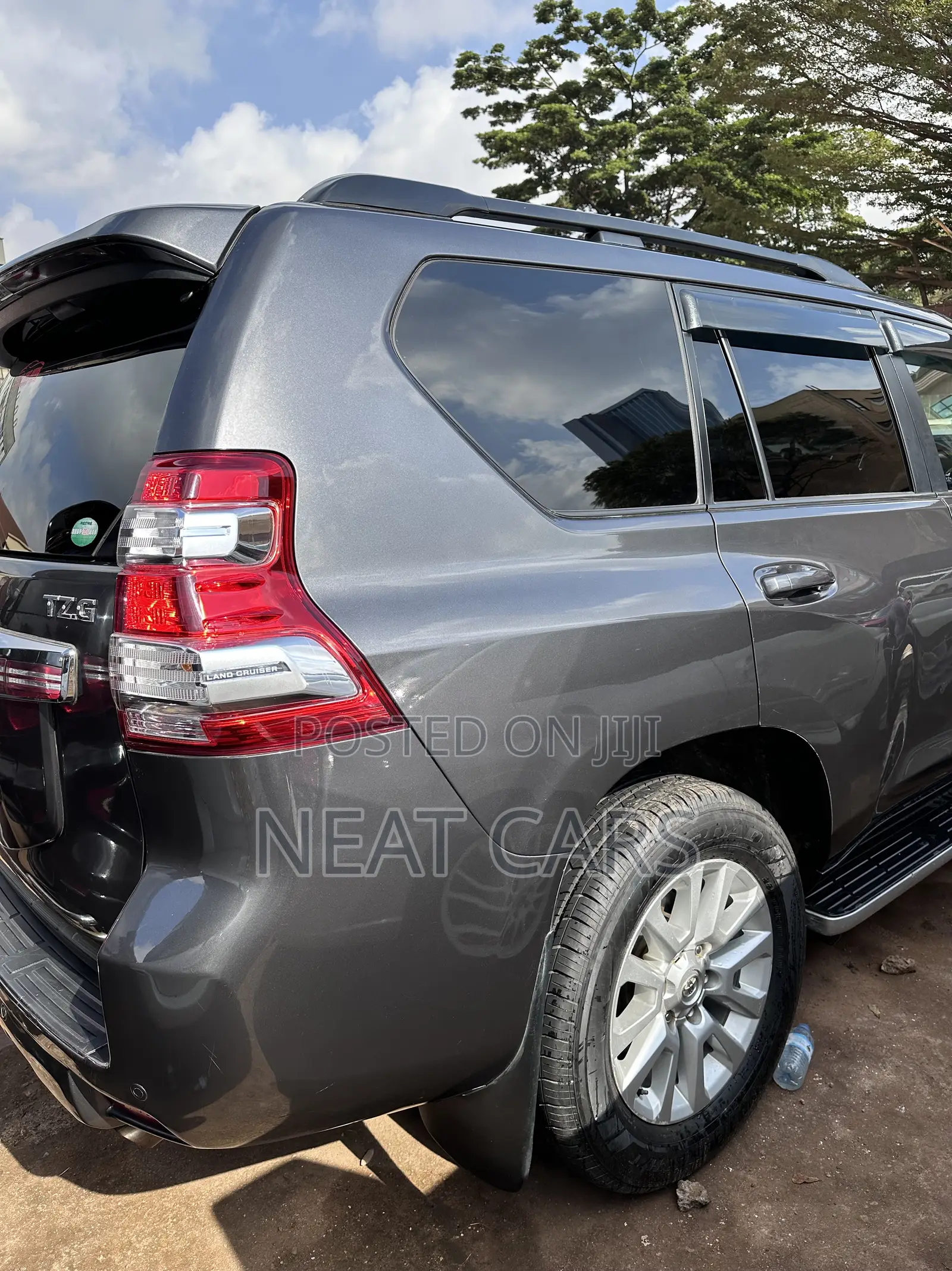 Toyota Land Cruiser Prado 2017 Gray