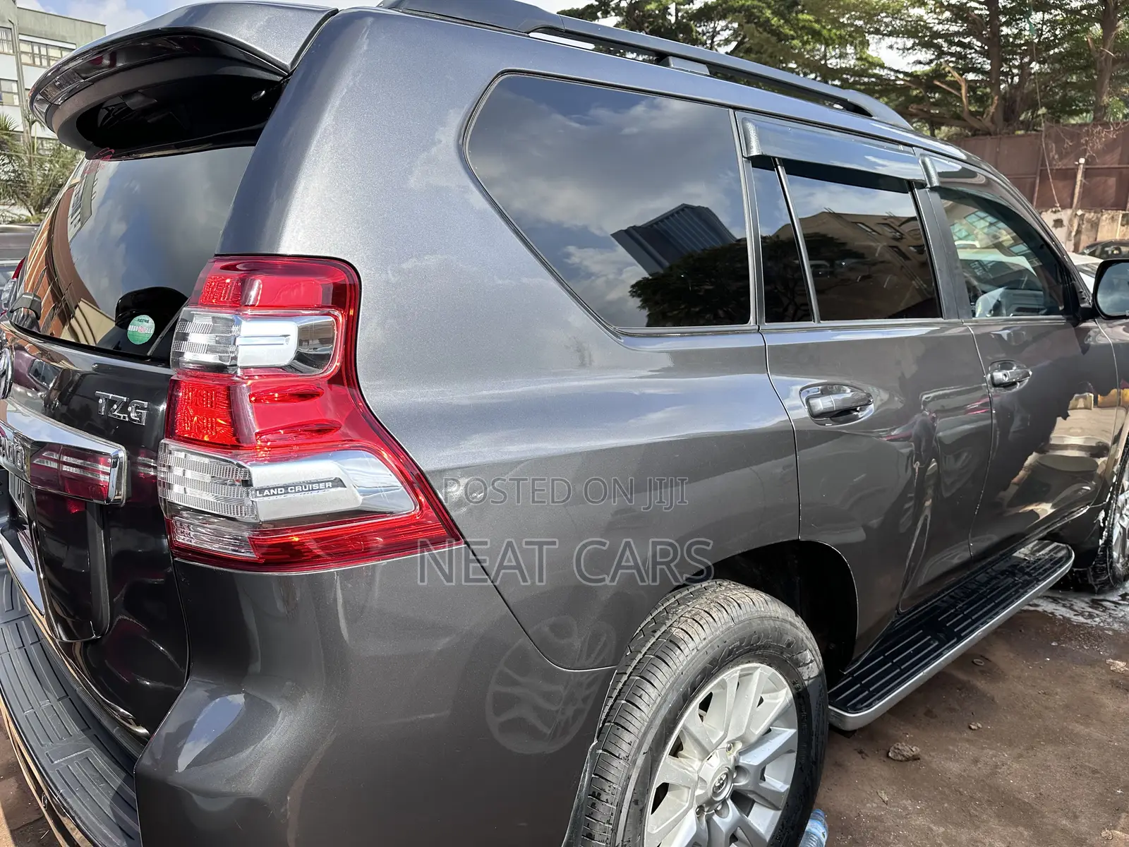 Toyota Land Cruiser Prado 2017 Gray