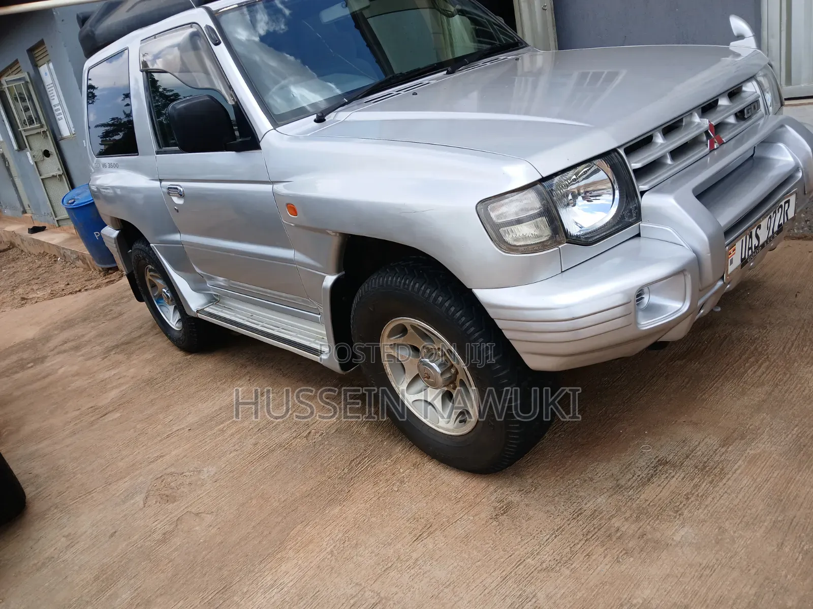 Mitsubishi Pajero 2000 Silver