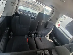 Toyota Noah 2012 Purple