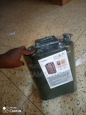 10-Liter Metal Jerrycan for Storing and Transporting Fuel.