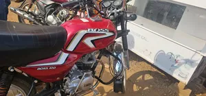 Bajaj Boxer 2025 Red