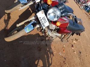 Bajaj Boxer 100 2025 Red
