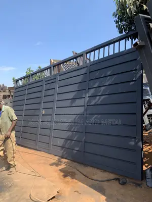Sliding Gate