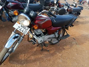 Bajaj Boxer 100 2019 Red