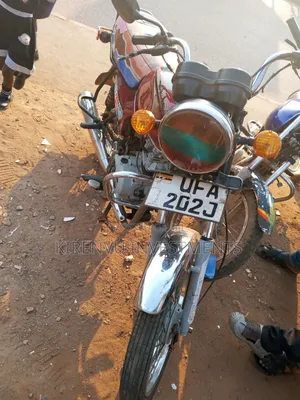 Bajaj Boxer 100 2019 Red