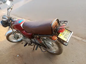 Bajaj Boxer 100 2017 Red
