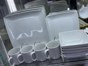 Modern 16-Piece White Square Dinner Set - Sleek Design