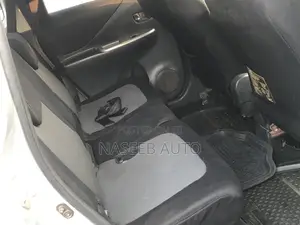 Toyota Ractis 2006 Silver