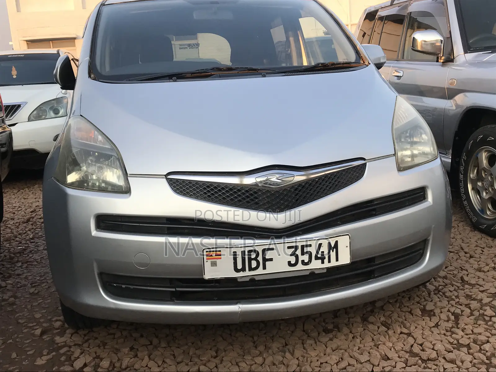 Toyota Ractis 2006 Silver