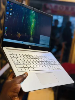 Laptop HP 14S 8GB Intel Core i7 SSD 256GB