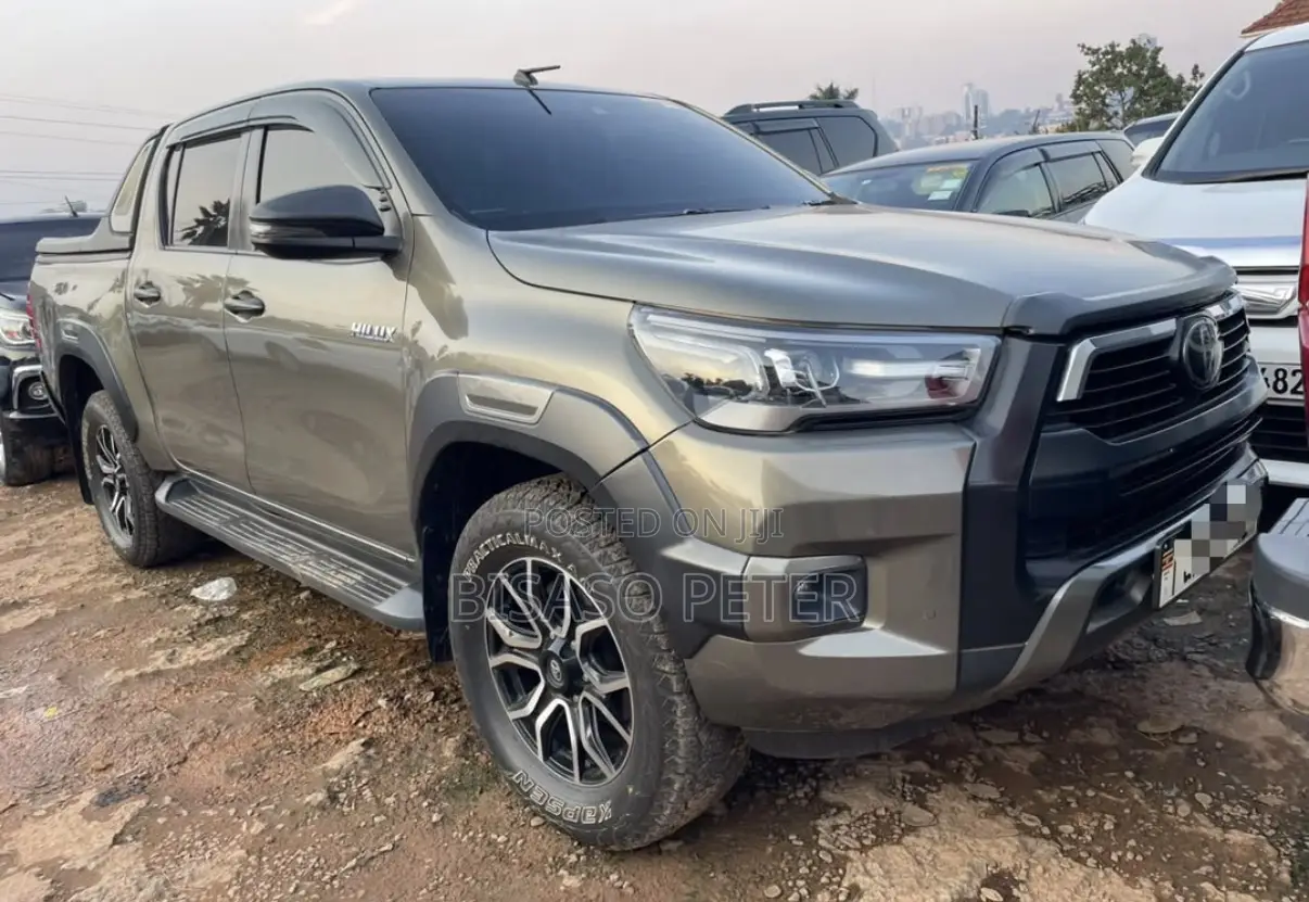 Toyota Hilux 2018 Brown