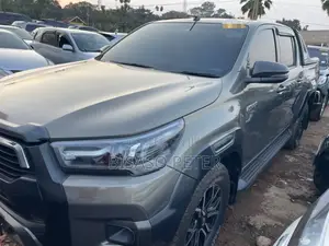 Toyota Hilux 2018 Brown