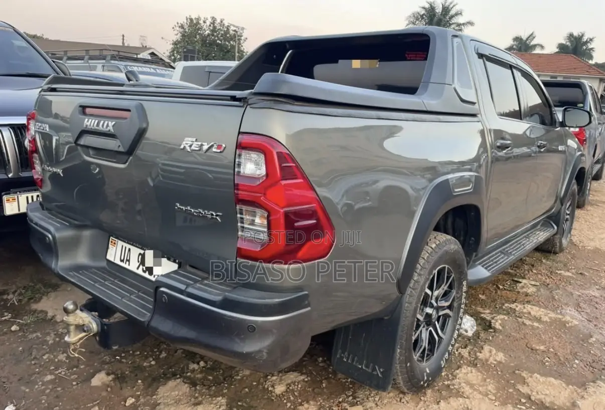 Toyota Hilux 2018 Brown