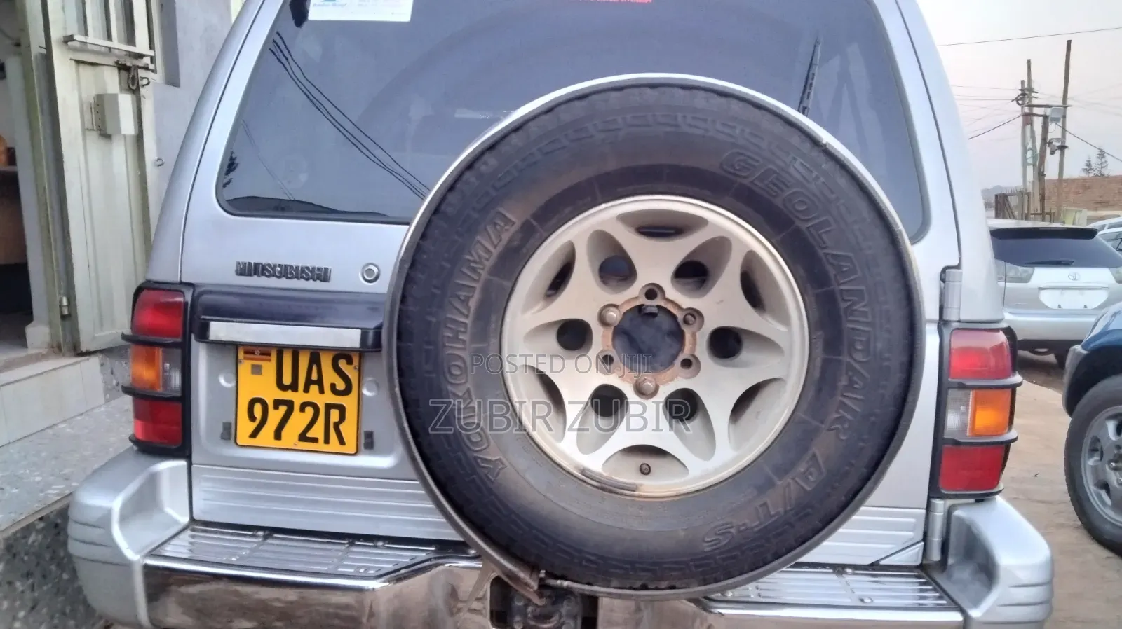 Mitsubishi Pajero 2000 Silver