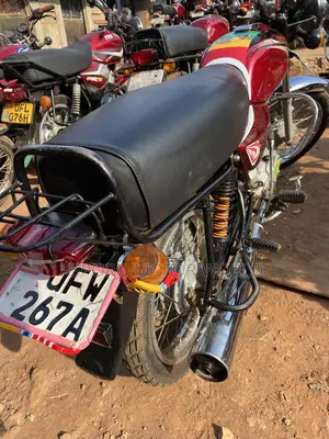 Bajaj Boxer 100 2023 Red