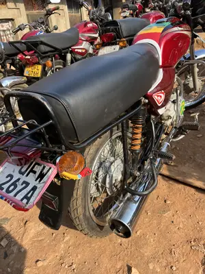Bajaj Boxer 100 2023 Red