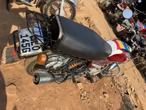 Bajaj Boxer 100 2020 Red