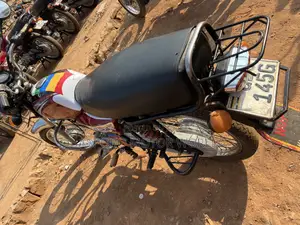 Bajaj Boxer 100 2020 Red