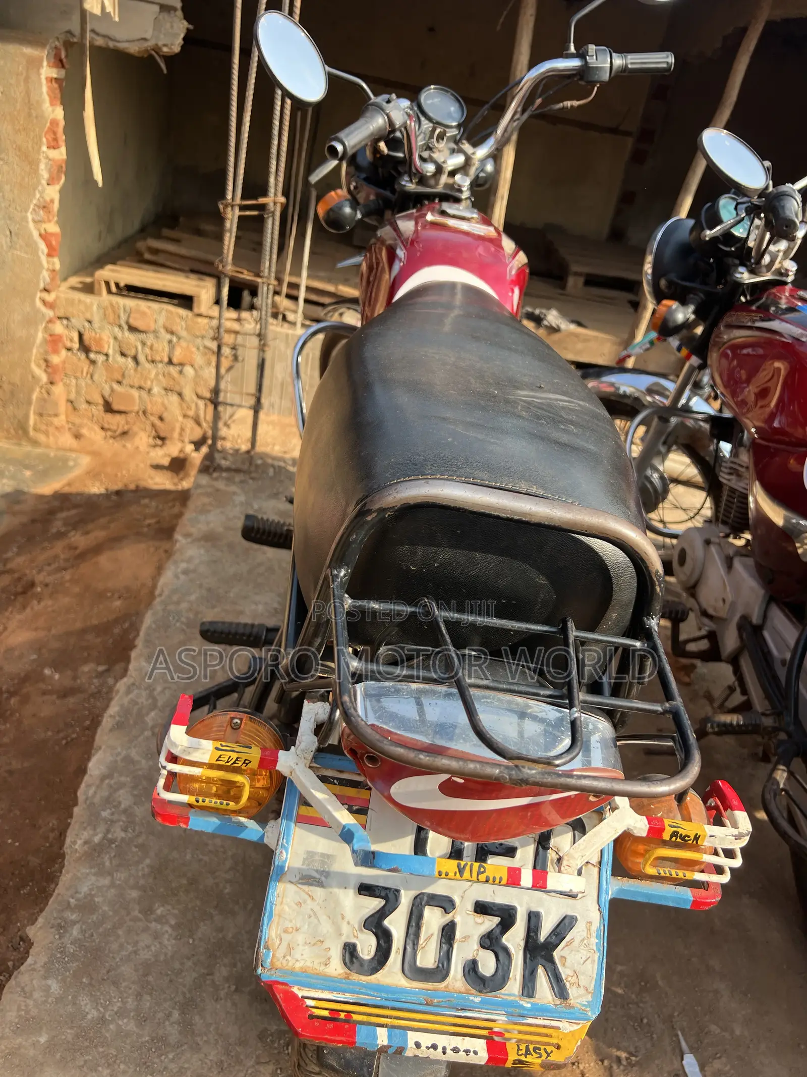 Bajaj Boxer 100 2022 Red