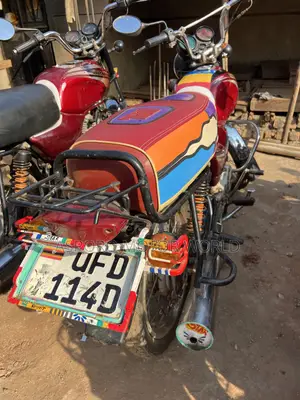 Bajaj Boxer 100 2023 Red