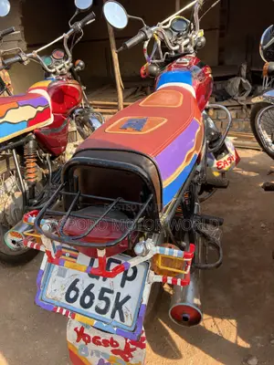 Bajaj Boxer 100 2022 Red