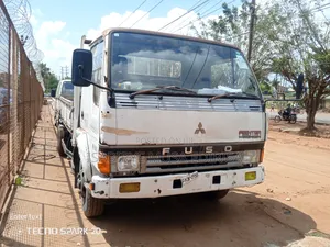 Mitsubishi Fuso Mignon 1988 White