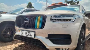 Volvo XC90 2017 Gold