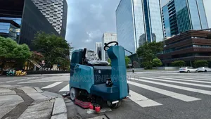 Ride on Floor Scrubber Machine With All Appliances