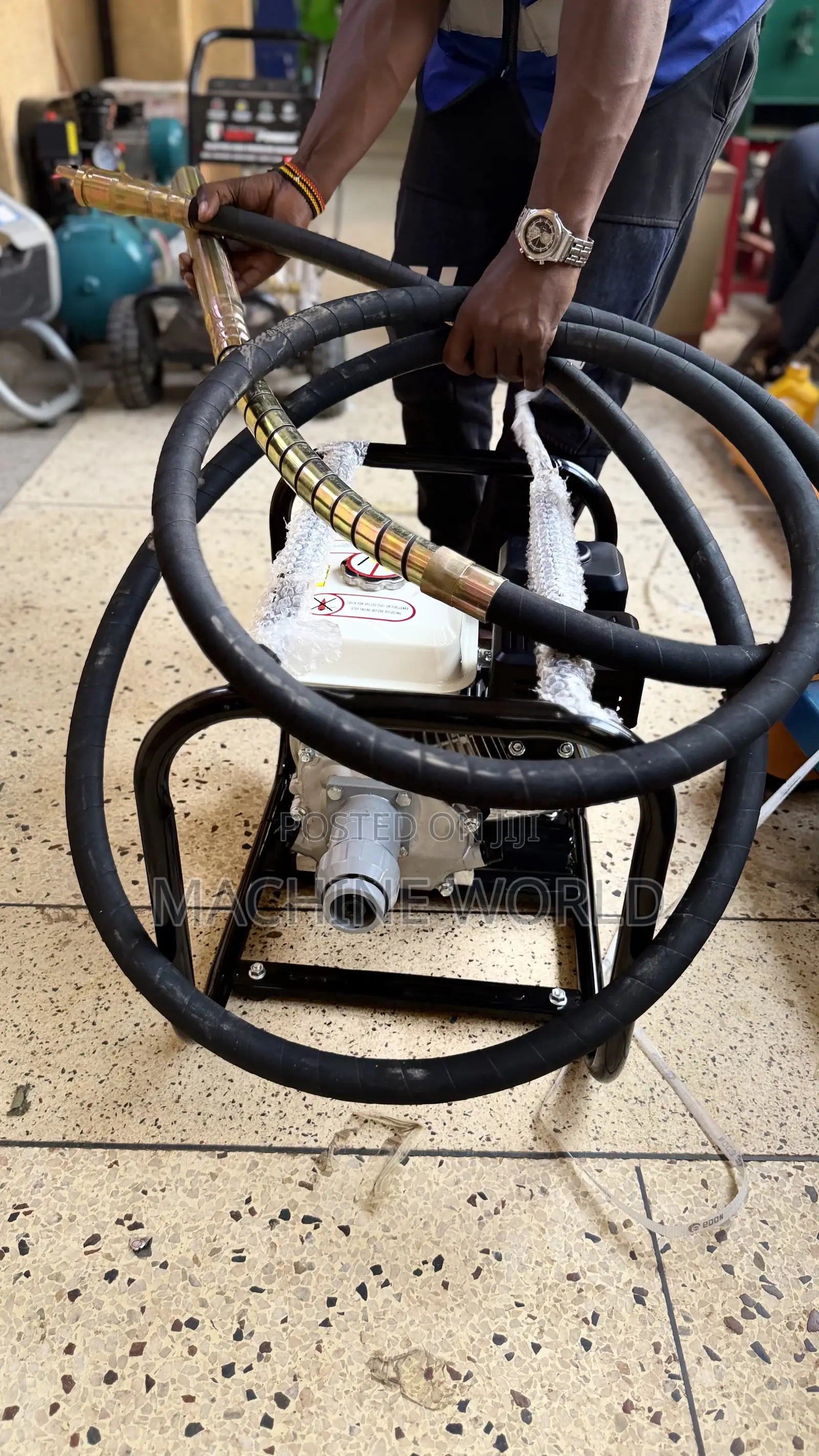 Honda Vibrator With Poker