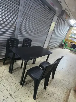 Folding Restaurant Table and Chairs