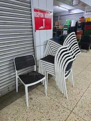 Avenue Plastic Chairs Plastic Chairs
