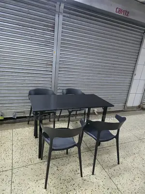 Bowfoot Dining Bar and Restaurant Table and Chairs