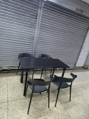 Bowfoot Dining Bar and Restaurant Table and Chairs