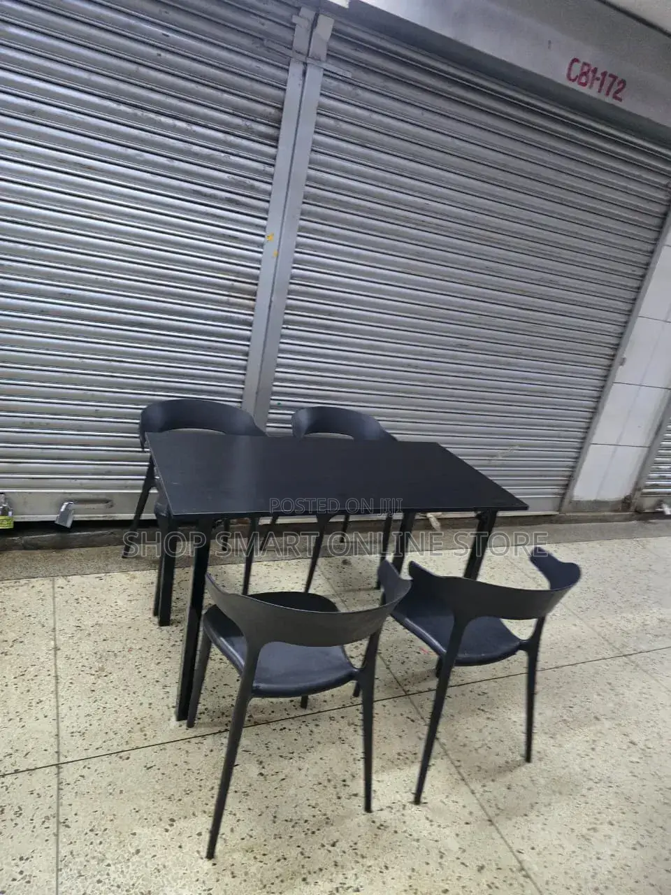Bowfoot Dining Bar and Restaurant Table and Chairs