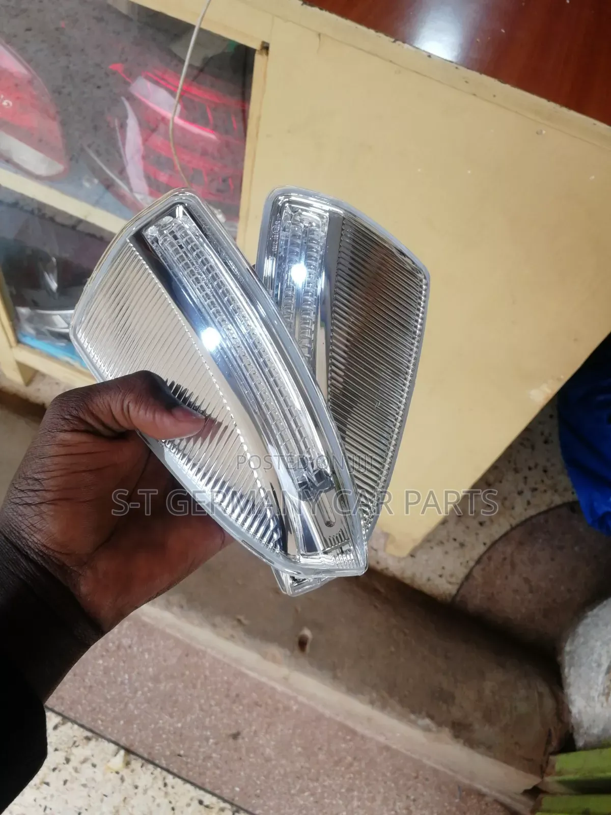 Side Mirror Lights/Indicators